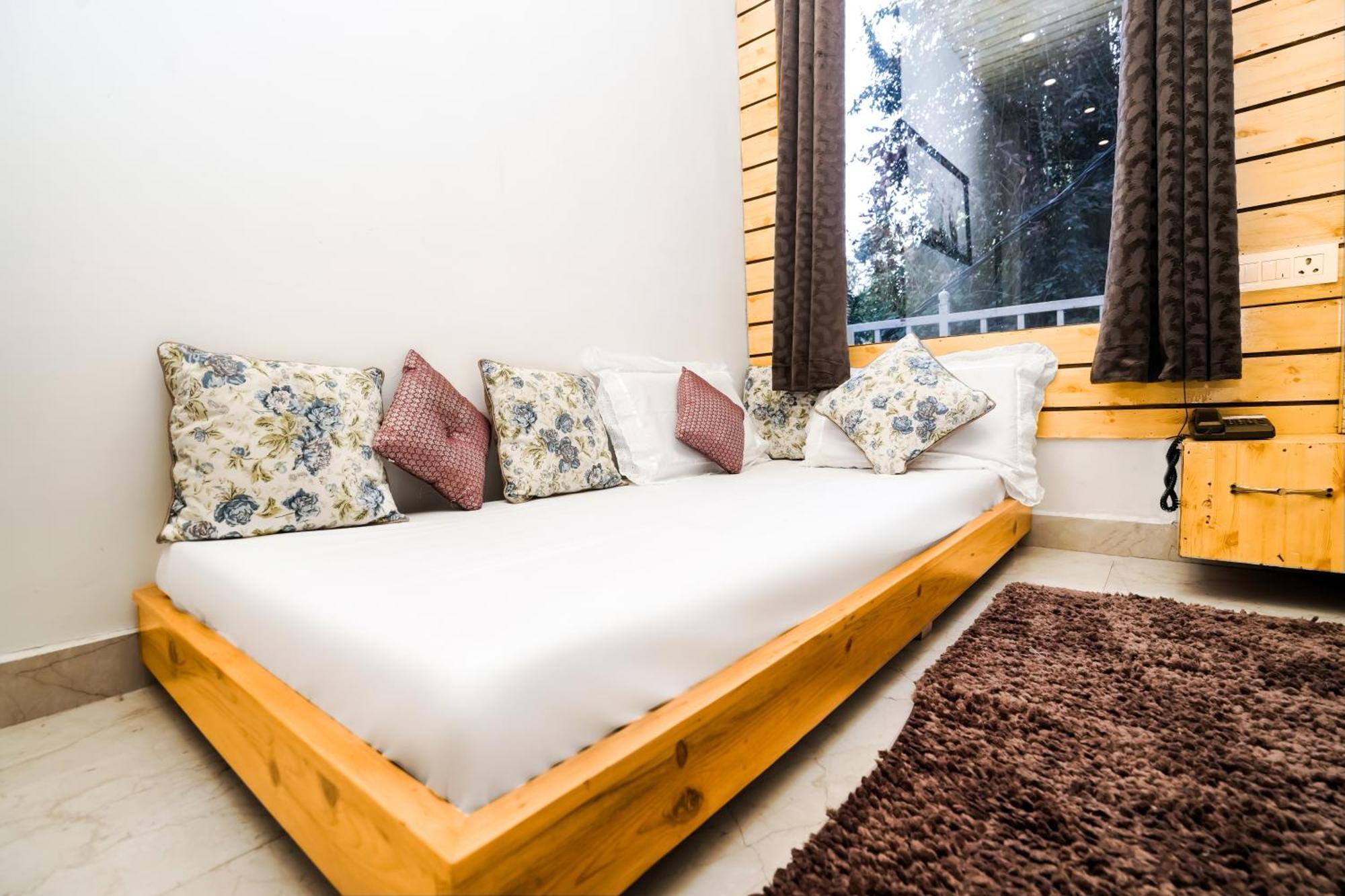 The Bunksters Mcleodganj, Dharmkot Hostel МакЛеод Ганж Екстериор снимка